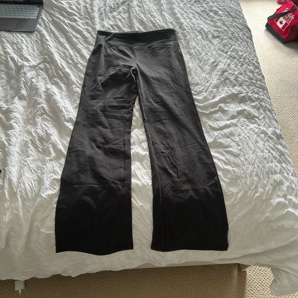 NWT Sonoma Dark Grey Small Flare Leggings